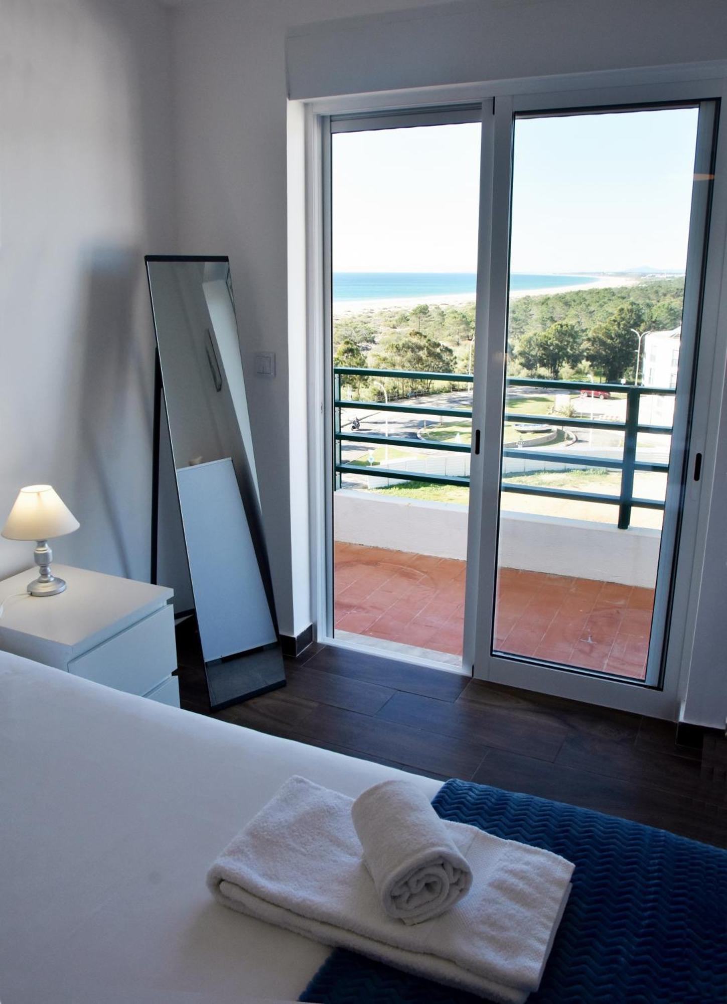 Beach House Монте-Гордо Экстерьер фото